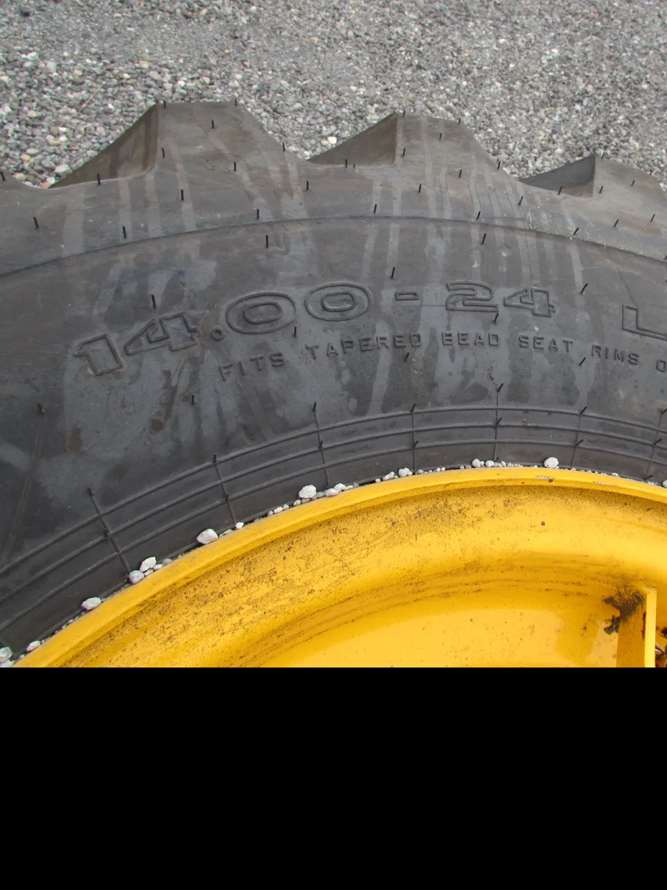 Galaxy Giraffe XLW Foam Filled Tires #AE138 - view 1