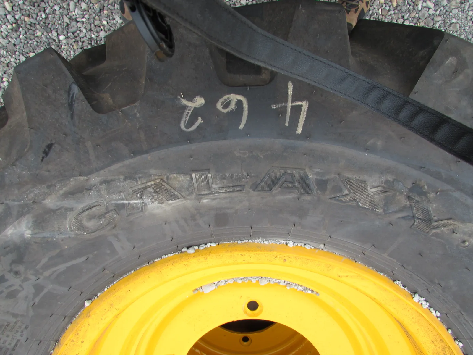 Galaxy Giraffe XLW Foam Filled Tires #AE138 - view 3