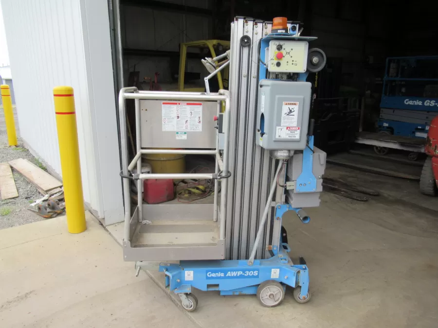 Genie AWP-30S Vertical Mast Lift-S #10982 - view 2