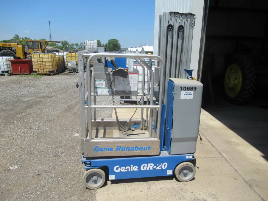 Genie GR-20 Vertical Mast Lift-S #10689 - view 1