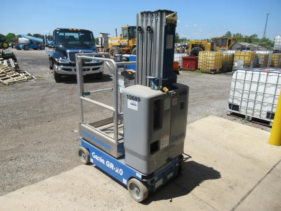 Genie GR-20 Vertical Mast Lift-S #10689 - view 4