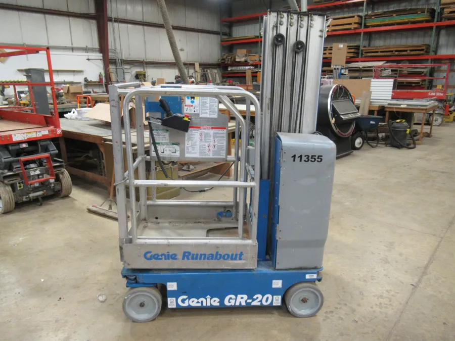Genie GR-20 Vertical Mast Lift-S #11355 - view 1