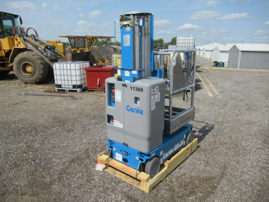 Genie GR-20 Vertical Mast Lift #AE167 - view 4