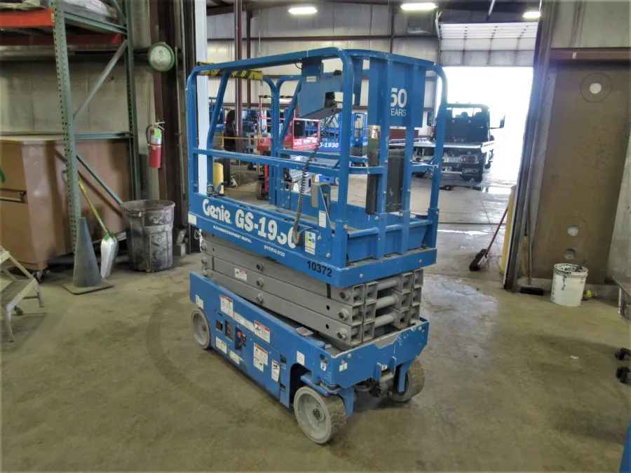 Genie GS-1930 Scissor Lift-S #10372 - view 2
