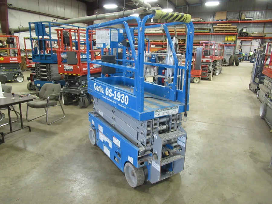 Genie GS-1930 Scissor Lift-S #10372 - view 4