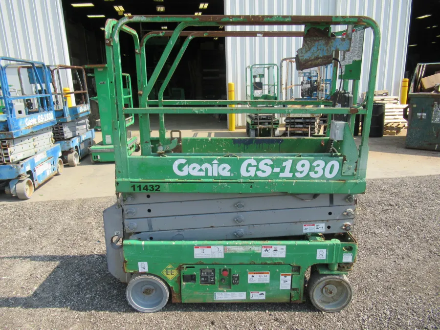 Genie GS1930 Scissor Lift #11432 - view 1