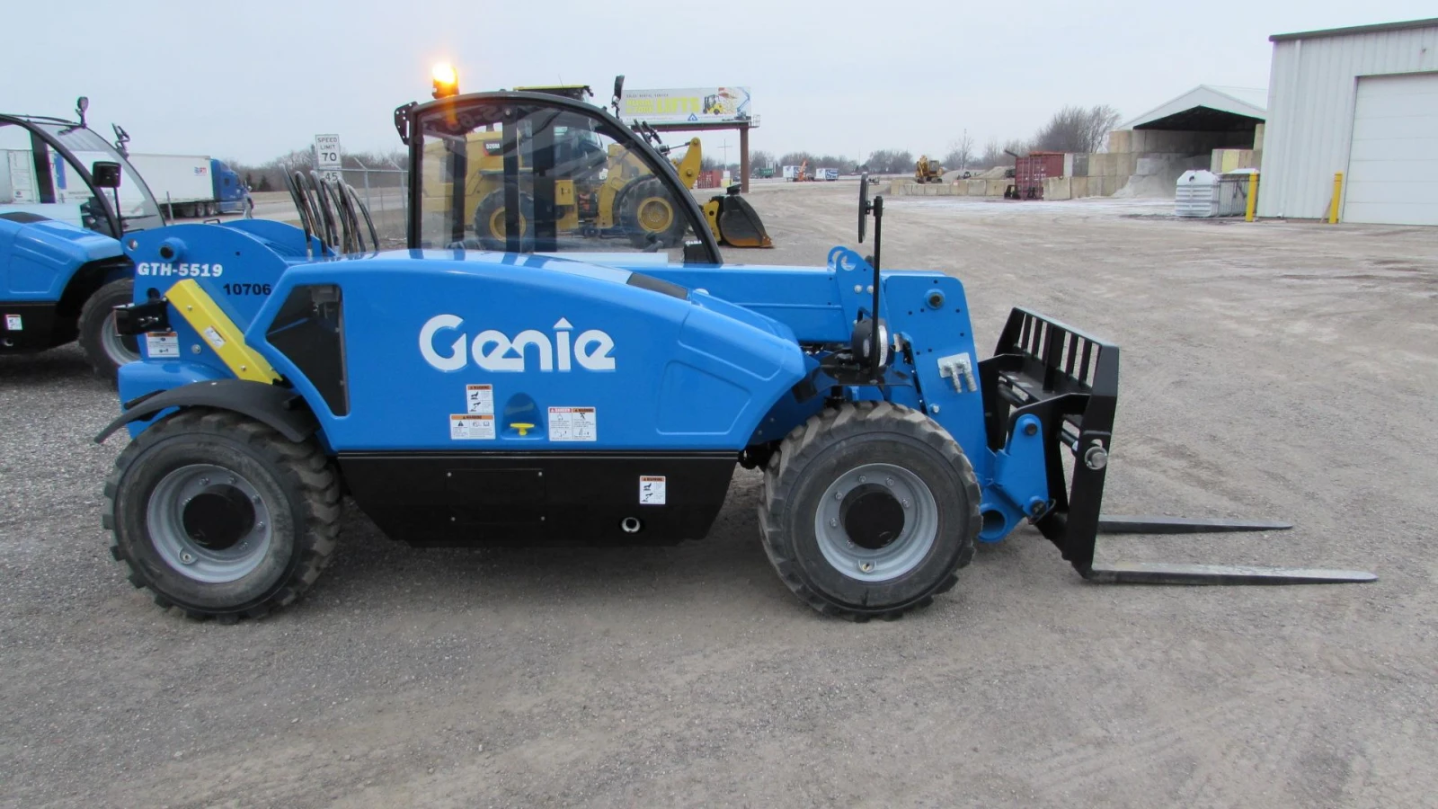 Genie GTH-5519 Reach Forklift - Telehandler #10706 - view 6