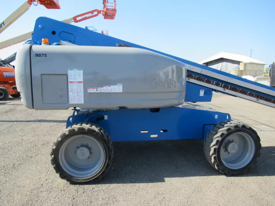 Genie S-60 Boom Lift #9875 - view 3