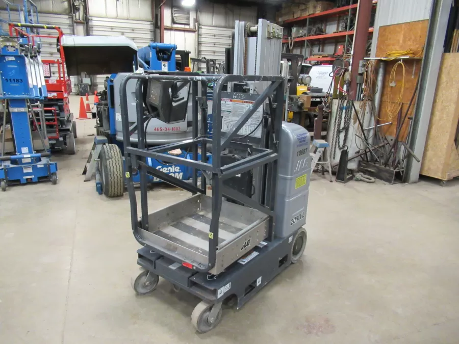 JLG 20MVL Vertical Mast Lift #10687 - view 2