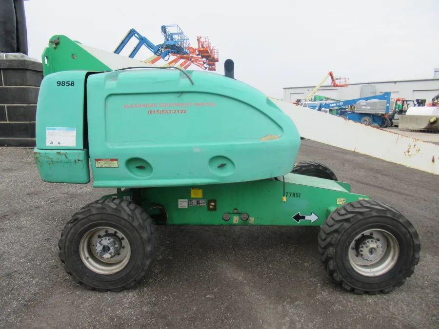 JLG 400S Boom Lift-S #9858 - view 2