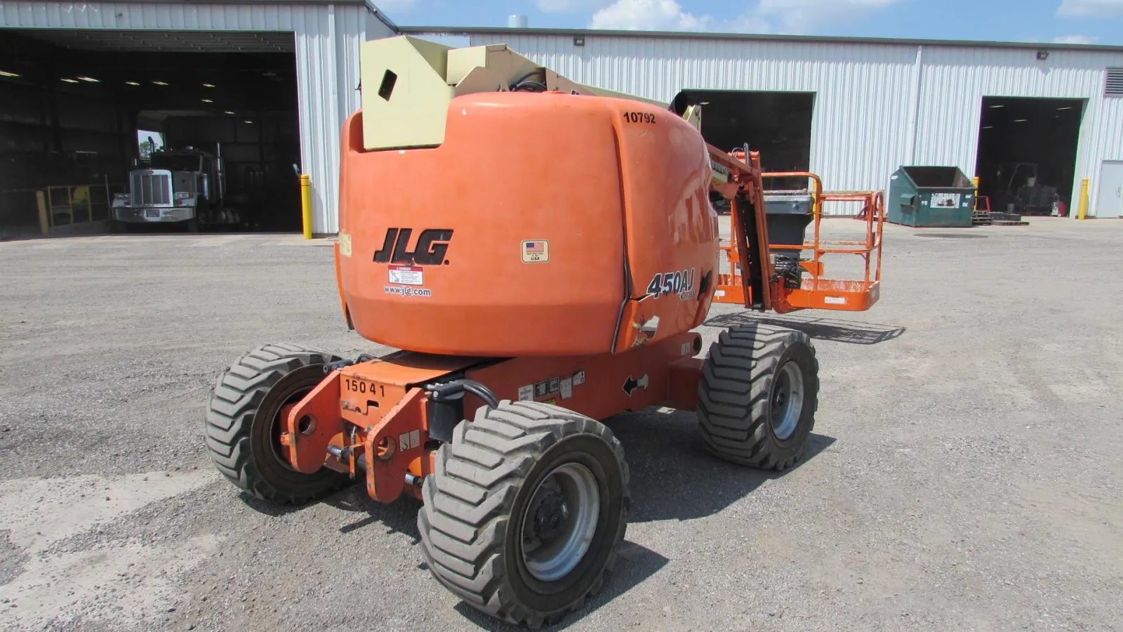 JLG 450AJ Boom Lift #10792 - view 2
