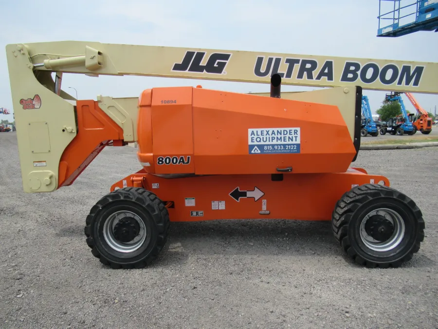 JLG 800AJ Boom Lift #10894 - view 2