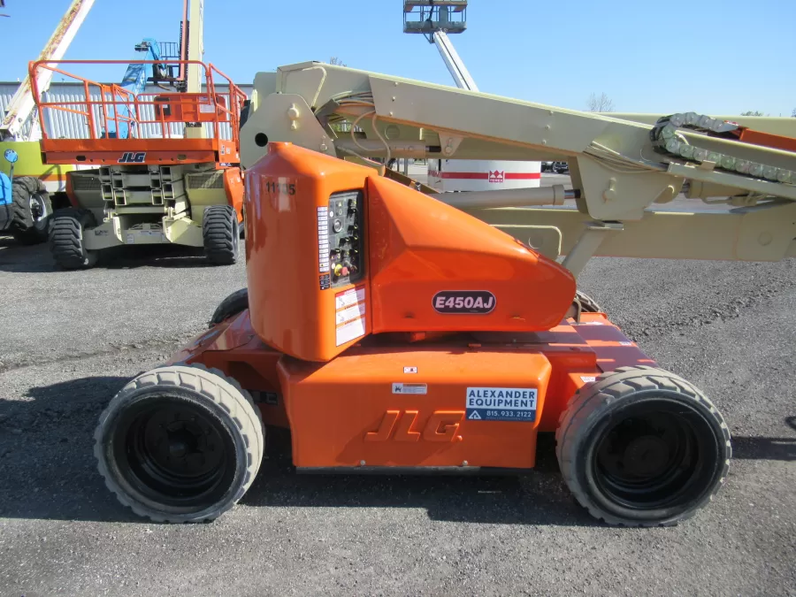 JLG E450AJ Boom Lift-S #11105 - view 2
