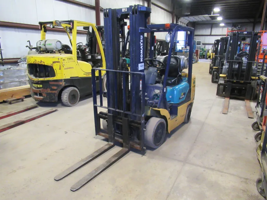 Komatsu FG25ST-12 Forklift #11381 - view 4