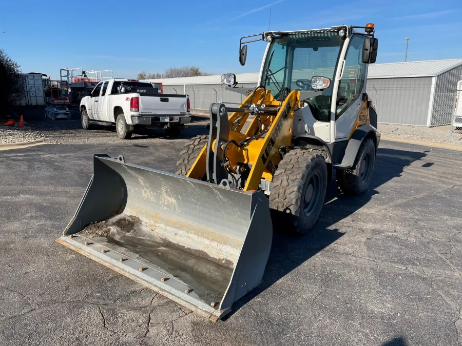 Liebherr L506C Wheel Loader #11280 - view 2
