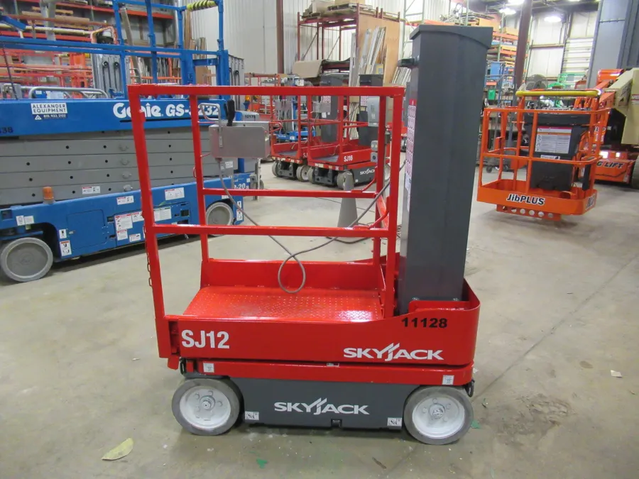Skyjack SJ12 Vertical Mast Lift #11128 - view 3