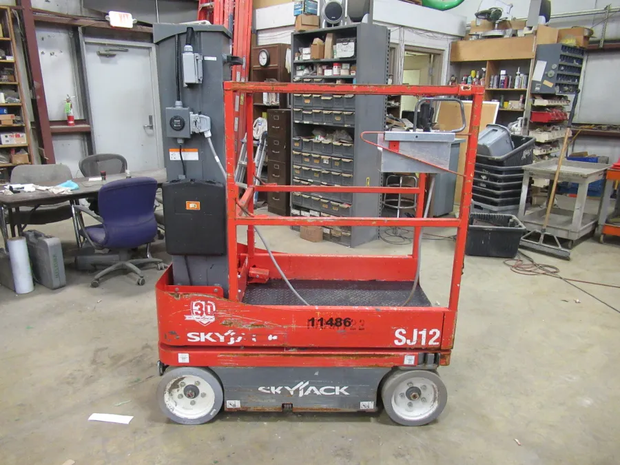Skyjack SJ12 Vertical Mast Lift #11486 - view 1