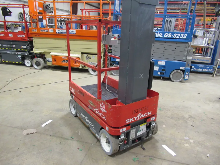 Skyjack SJ12 Vertical Mast Lift #11486 - view 4
