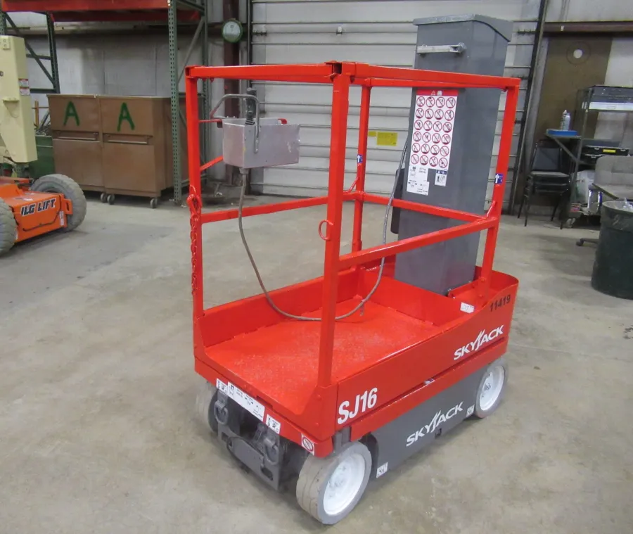 Skyjack SJ16 Vertical Mast Lift-S #11419 - view 2
