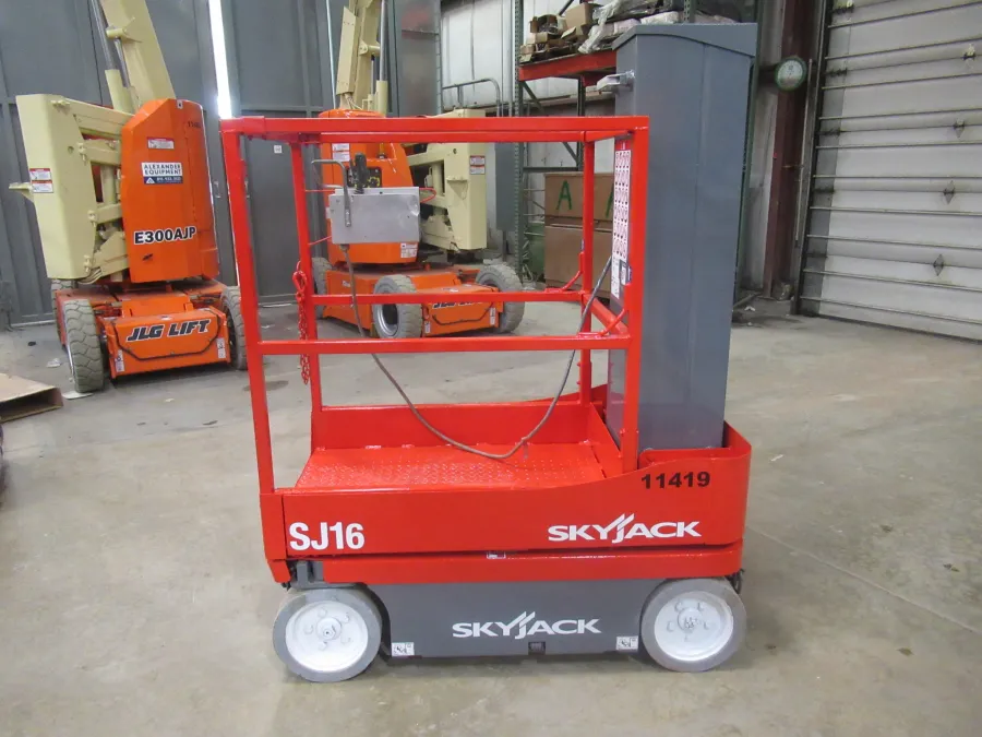 Skyjack SJ16 Vertical Mast Lift-S #11419 - view 1