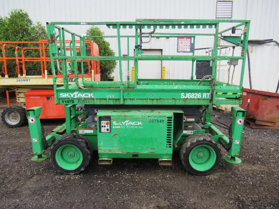 Skyjack SJ6826RT Scissor Lift #11075 - view 4