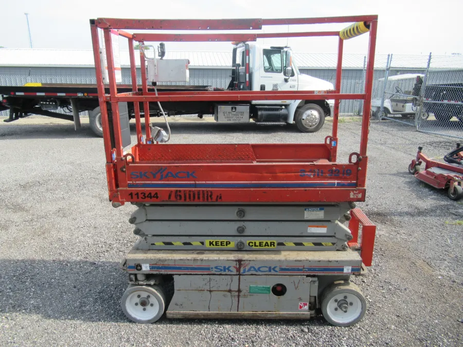 Skyjack SJIII 3219 Scissor Lift-S #11344 - view 3