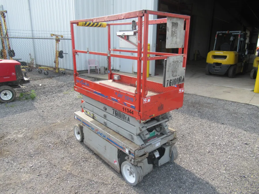 Skyjack SJIII 3219 Scissor Lift-S #11344 - view 4