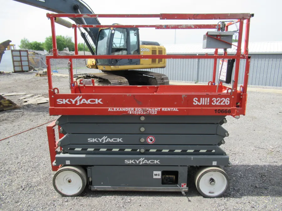 Skyjack SJIII 3226 Scissor Lift #10666 - view 3