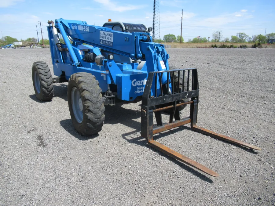 Genie-Terex TH636 Telehandler #10603 - view 3