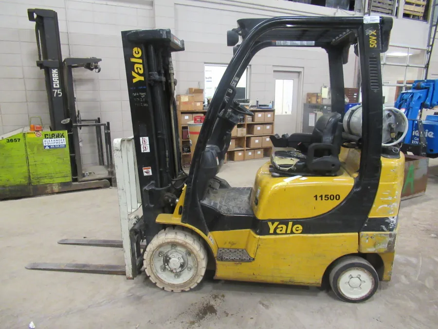 Yale GLC050VX Forklift #11500 - view 3