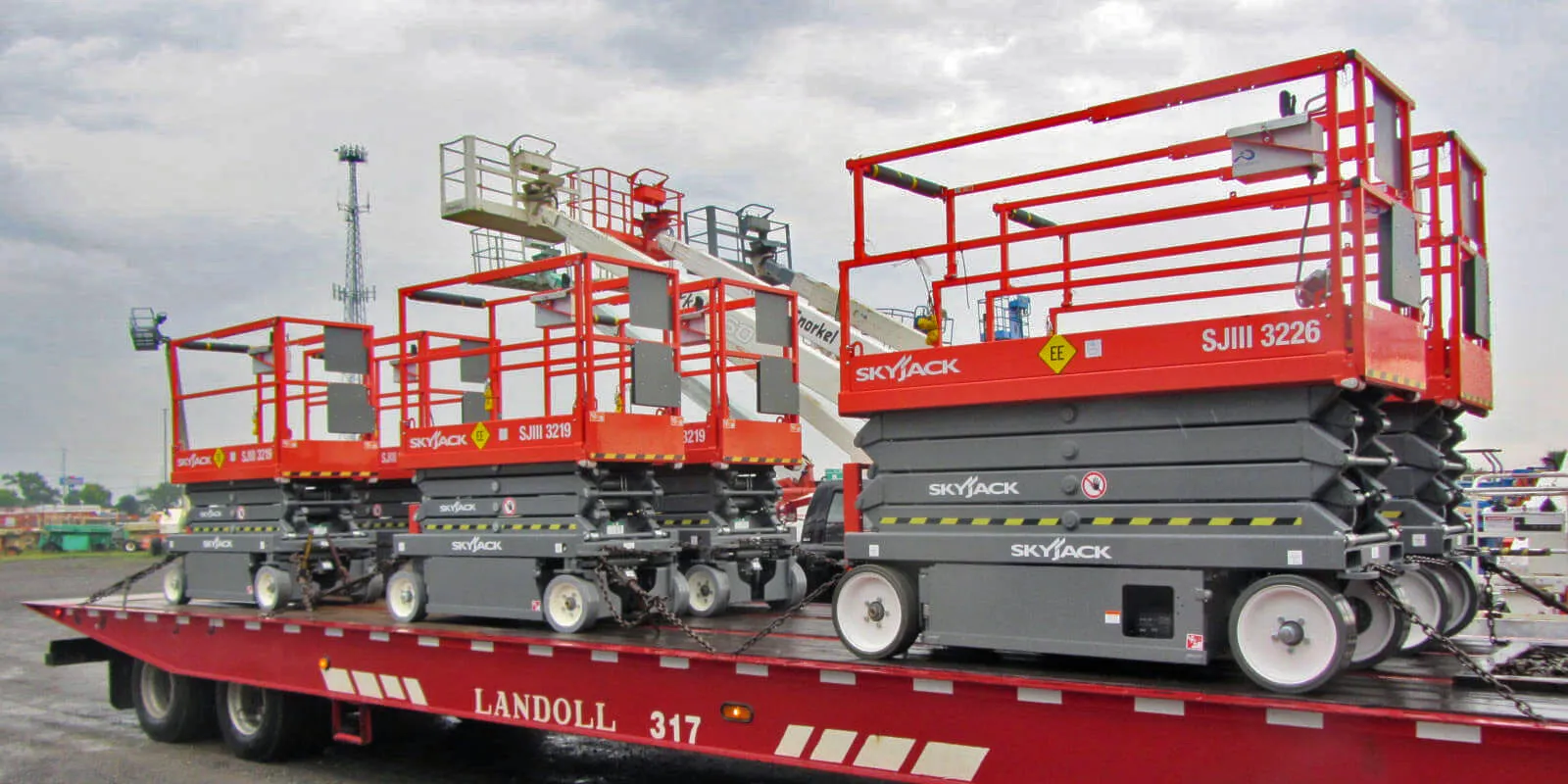 Scissor Lifts Delivery Truck