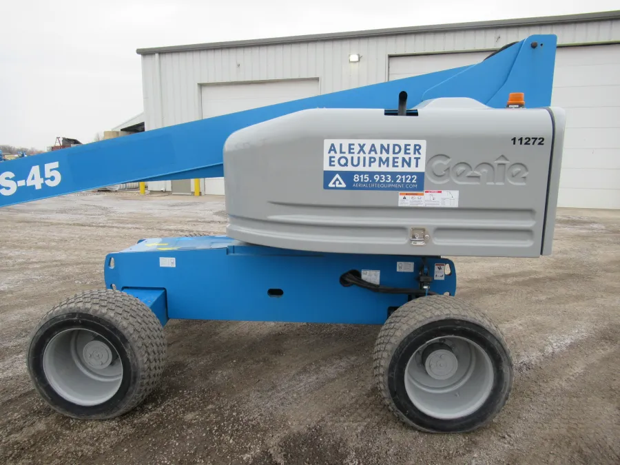 Genie S-45 Boom Lift #11272 - view 2