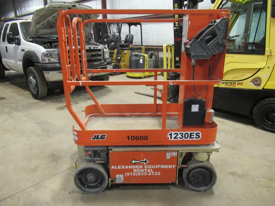 JLG 1230ES Vertical Mast Lift-S #10600 - view 1