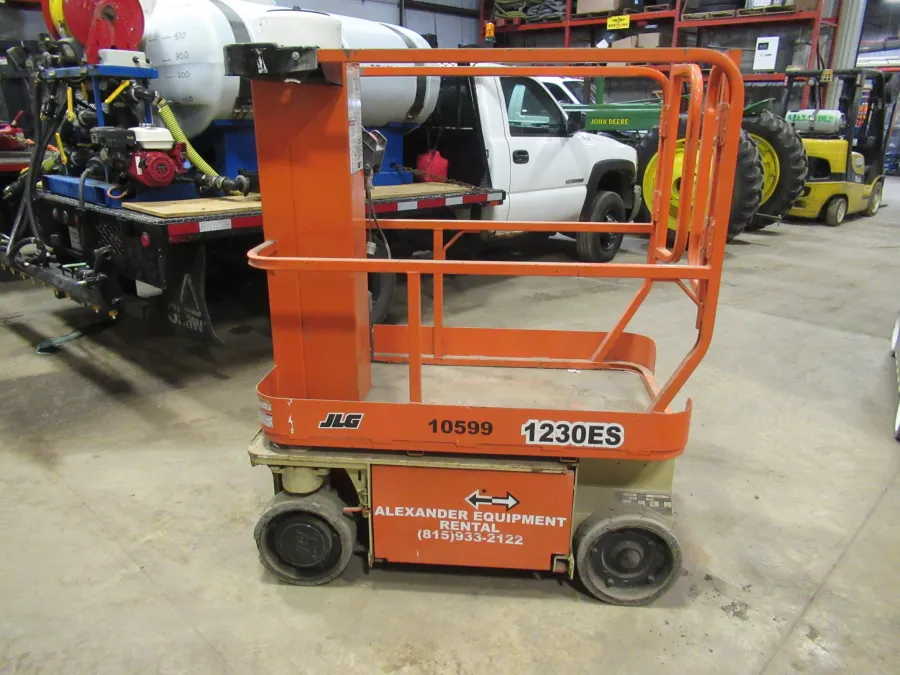 JLG 1230ES Vertical Mast Lift-S #10599 - view 3
