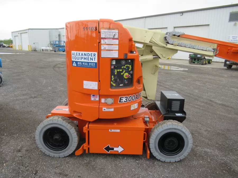 JLG E300AJP Boom Lift-S #11103 - view 3