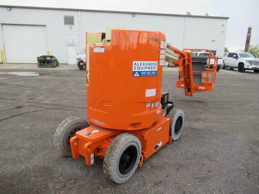 JLG E300AJP Boom Lift-S #11103 - view 1