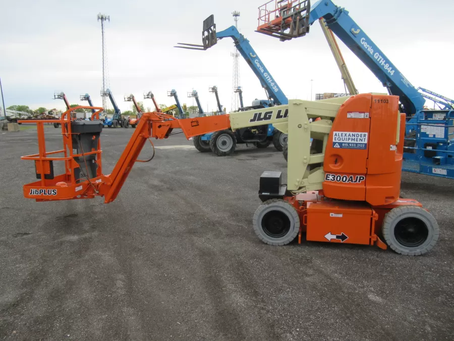 JLG E300AJP Boom Lift-S #11103 - view 6