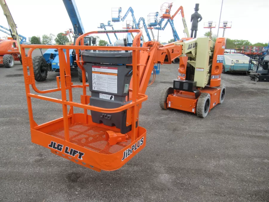 JLG E300AJP Boom Lift-S #11103 - view 2
