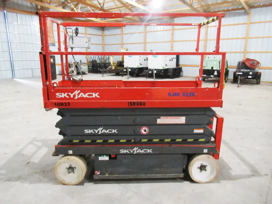 Skyjack SJIII 3226 Scissor Lift-S #10933 - view 3