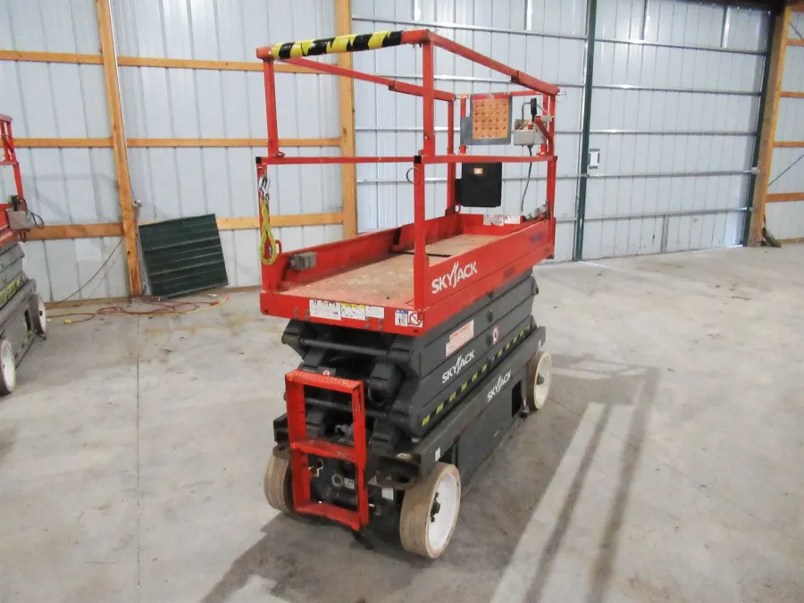 Skyjack SJIII 3226 Scissor Lift-S #10933 - view 4