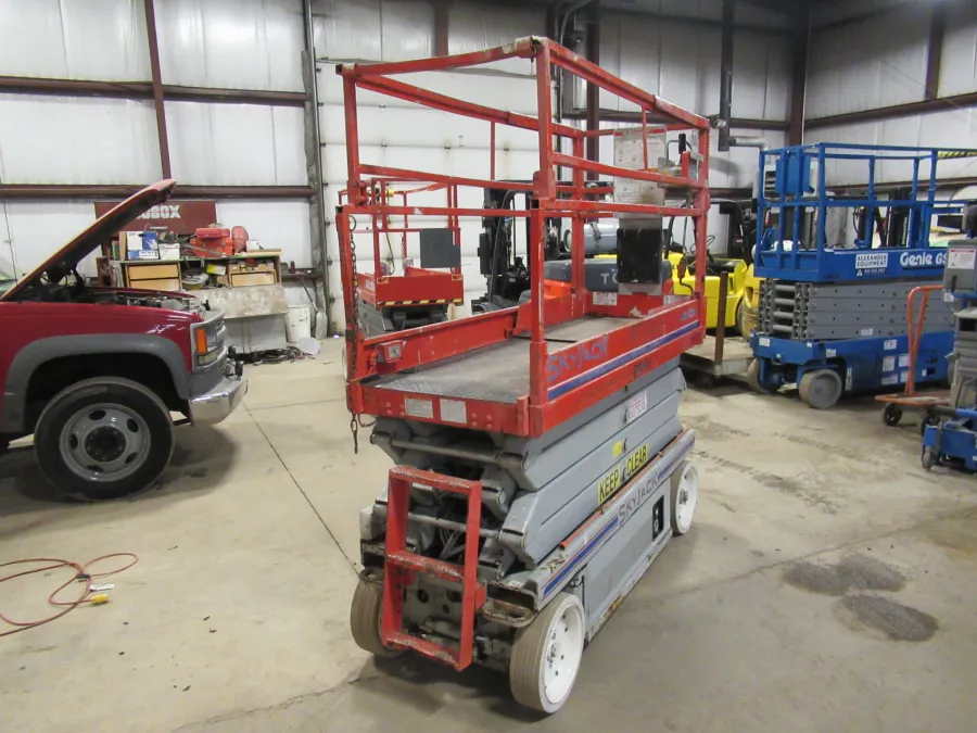 Skyjack SJIII3226 Scissor Lift-S #11137 - view 3