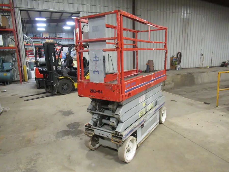 Skyjack SJIII3226 Scissor Lift-S #11137 - view 2